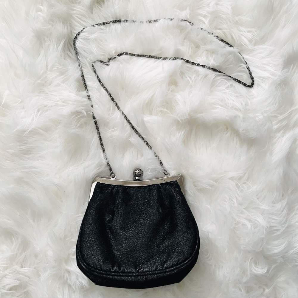 Hilliard & Hanson Black Velvet Kisslock Evening Shoulder Bag
